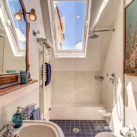 Daire Attic With Terrace Overlooking St Peters Basilica