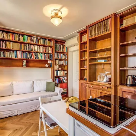 Attic With Terrace Overlooking St Peters Basilica Apartamento