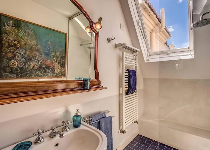 Attic With Terrace Overlooking St Peter's Basilica شقة *